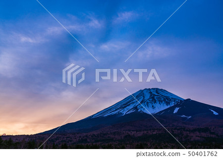 (Shizuoka Prefecture) Early summer Fujisan's view of Mizugatsuka Park 50401762