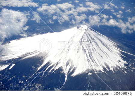 從飛機上看到的富士山 從飛機上看到的富士山 50409976