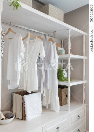 classic closet style 50411606