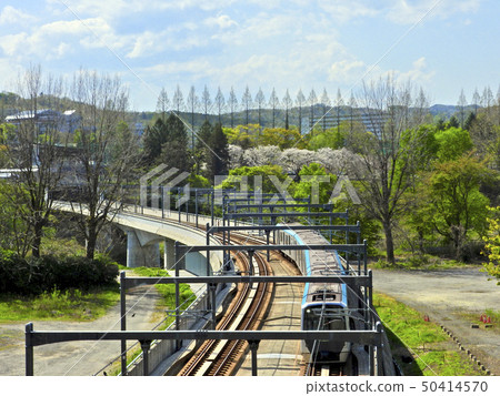 I see a train crossing the Hirose River from Sendai Nishi Park 50414570