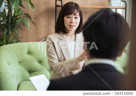 女性活躍的商業職業 女性活躍的商業職業 50415000