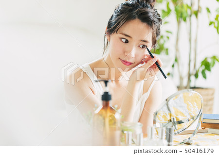 Female Eye Makeup Makeup Eyeline Eyes 50416179