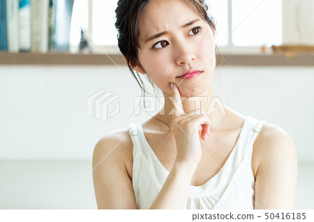 Woman worry beauty beauty 50416185