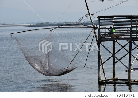 Traditional shelf fishing method Traditional shelf fishing method 50419471