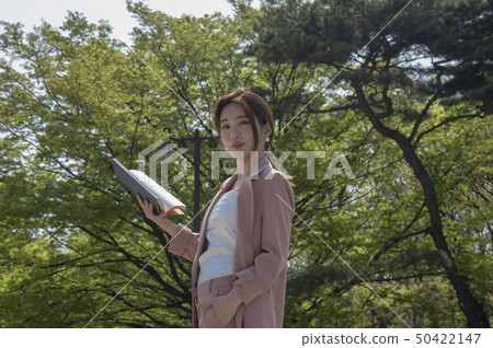 韓國女商人的休息 50422147