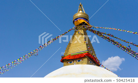 The close-up shot to the eye of the Boudhanath The close-up shot to the eye of the Boudhanath 50425418