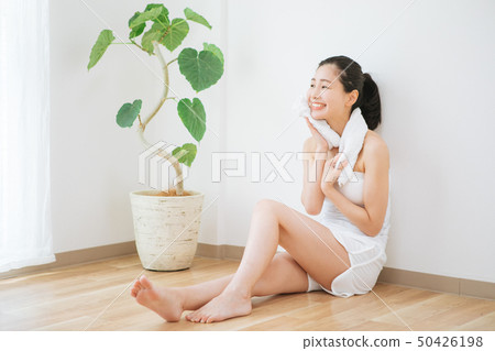 Woman who sweats 50426198