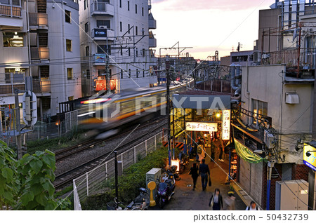 日本的川崎都市風景我們看溝渠的複古購物街 50432739