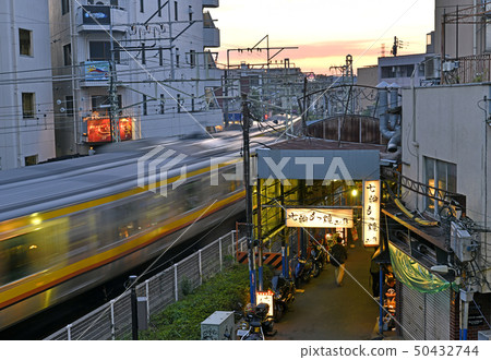 日本的川崎都市風景我們看溝渠的複古購物街 50432744