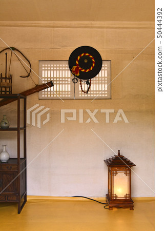 Traditional Korean indoor scenery of Namsan Hanok Village 50444392