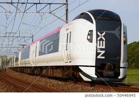 Limited express Narita Express that runs a shooting spot, Monosaku 50446945