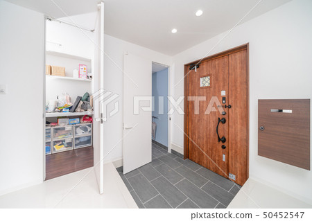 Entrance and shoes cloak 50452547