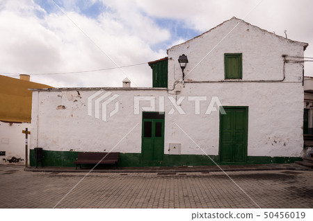 House on a square in Arico Nuevo, Tenerife 50456019