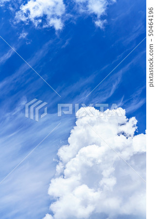 Blue sky and cumulonimbus 50464196