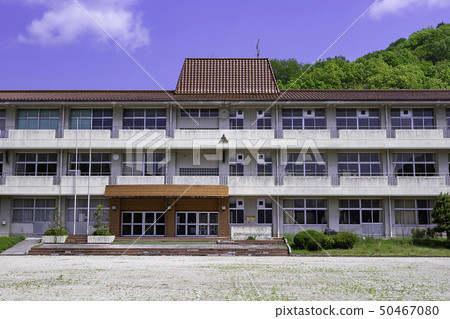 岡山縣真庭市真鍋市綾部小學 岡山縣真庭市真鍋市綾部小學 50467080