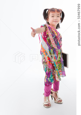Little girl playing Little girl playing 50467999