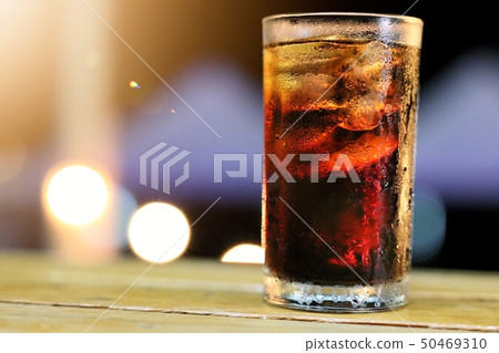 Drink coke of sweet and cold water with hot air. B Drink coke of sweet and cold water with hot air. B 50469310