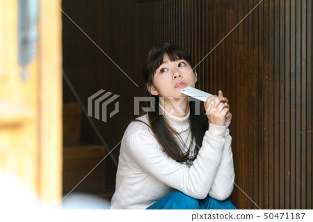 年輕的女士smaho 年輕的女士smaho 50471187