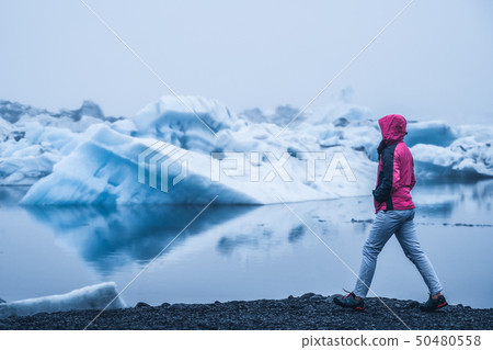 Travel in Jokulsarlon glacial lagoon in Iceland. 50480558