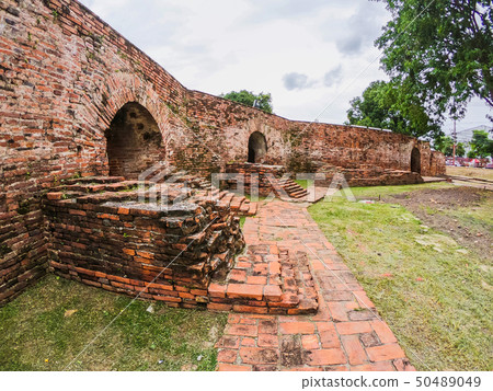 Anciant wall at Pom Phet, Ayutthaya, Thailand Anciant wall at Pom Phet, Ayutthaya, Thailand 50489049