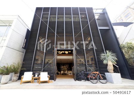 James Perth Aoyama 50491617