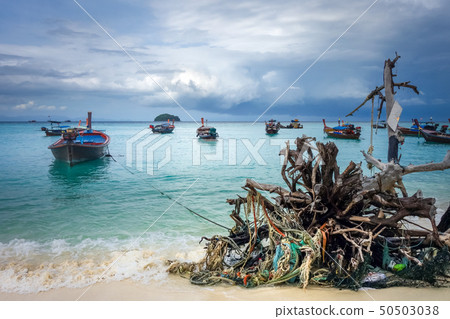Tropical beach in Koh Lipe, Thailand Tropical beach in Koh Lipe, Thailand 50503038