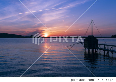 多哥湖和日落 多哥湖和日落 50503742