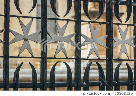 Grid of the St. John's Co-Cathedral in the center 50508129