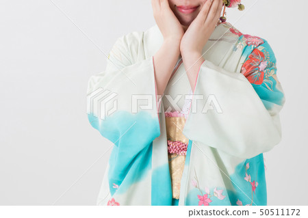 長袖和服的女人 50511172