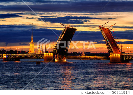 Palace Bridge on Neva river, St Petersburg, Russia Palace Bridge on Neva river, St Petersburg, Russia 50511914