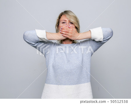 Series of five portraits of a pretty woman  50512538