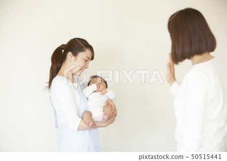 Leave the child in the nursery 50515441