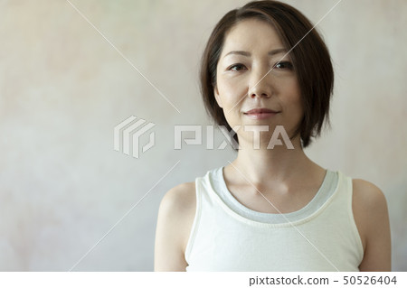 Smiling woman 50526404