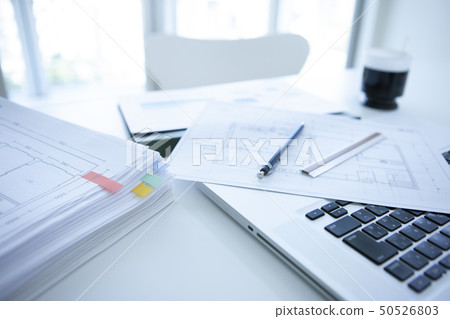 Business desk 50526803