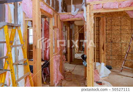Construction thermally insulating wood frame house 50527111