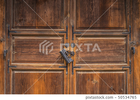 木門,傳統門,鎖 木門,傳統門,鎖 50534765