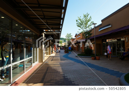 Yeoju Premium Outlets, Yeoju-gun, Gyeonggi-do 50542805