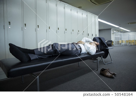 Businessman who naps Businessman who naps 50548164