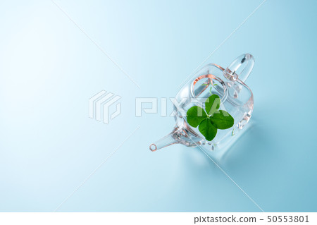Four leaf clover glass 50553801