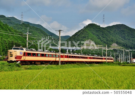 Fukuchiyama線,Kushimoto和Kusano站之間運行的限量快速北倉近畿(183系列800系列) Fukuchiyama線,Kushimoto和Kusano站之間運行的限量快速北倉近畿(183系列800系列) 50555048