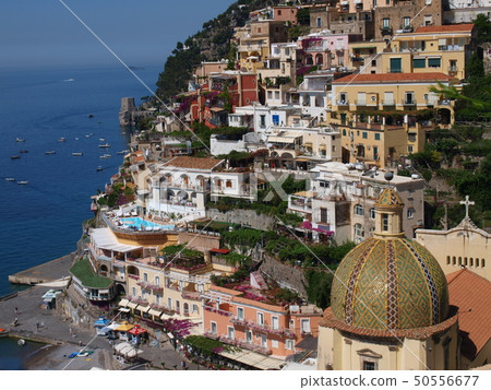 波西塔諾在阿馬爾菲海岸 50556677