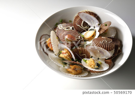 Steamed rice cracker scallops 50569170