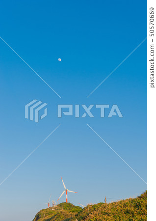 風力渦輪機，藍藍的天空 50570669