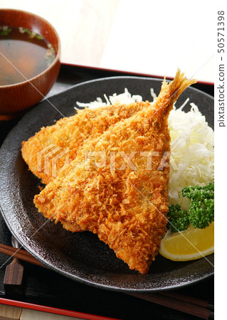 炸竹莢魚 50571398