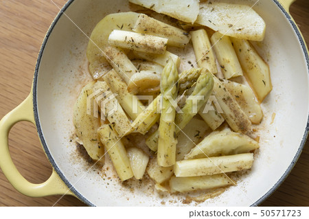 白蘆筍炒 50571723