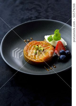 Pear tart / dessert plate 50579288