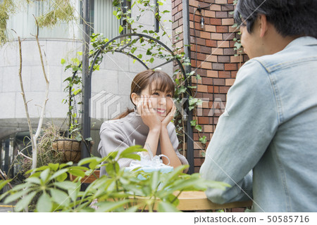 一位女士臉頰貼 一位女士臉頰貼 50585716
