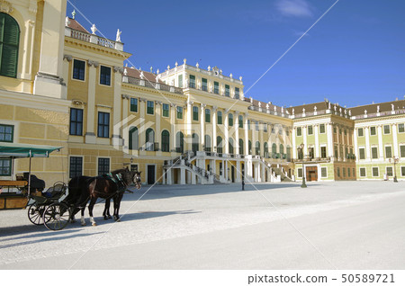 World Heritage Site - Front of Schonbrunn Palace in Vienna World Heritage Site - Front of Schonbrunn Palace in Vienna 50589721