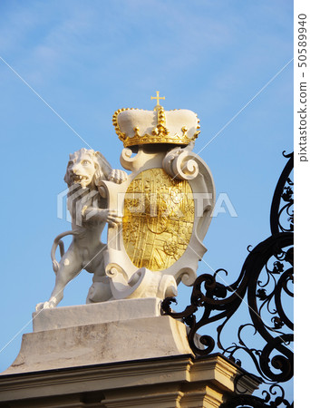 維也納美景宮正門徽章浮雕 維也納美景宮正門徽章浮雕 50589940