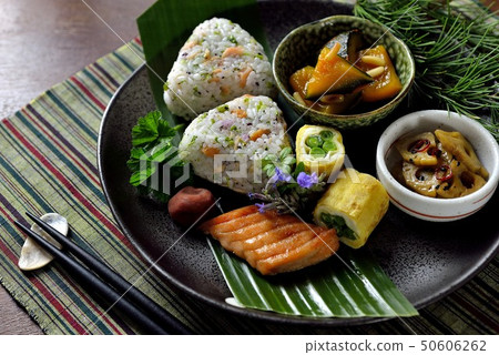 Rice ball, side dish platter Rice ball, side dish platter 50606262